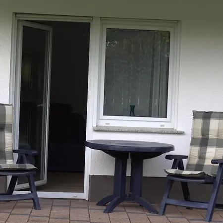 47 Qm Mit Terrasse Und Gartennutzung *