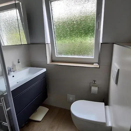 47 Qm Mit Terrasse Und Gartennutzung *