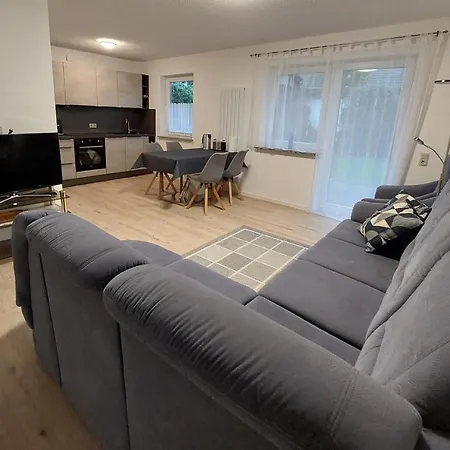 47 Qm Mit Terrasse Und Gartennutzung *